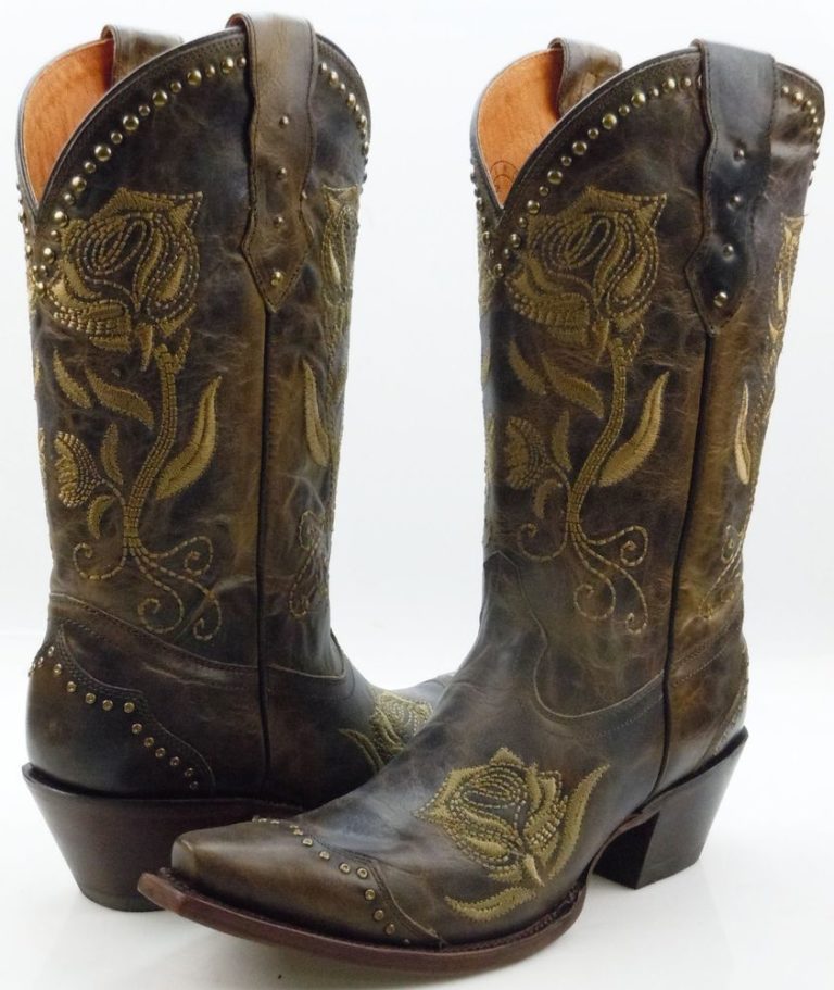 womens cowgirl boots wide width